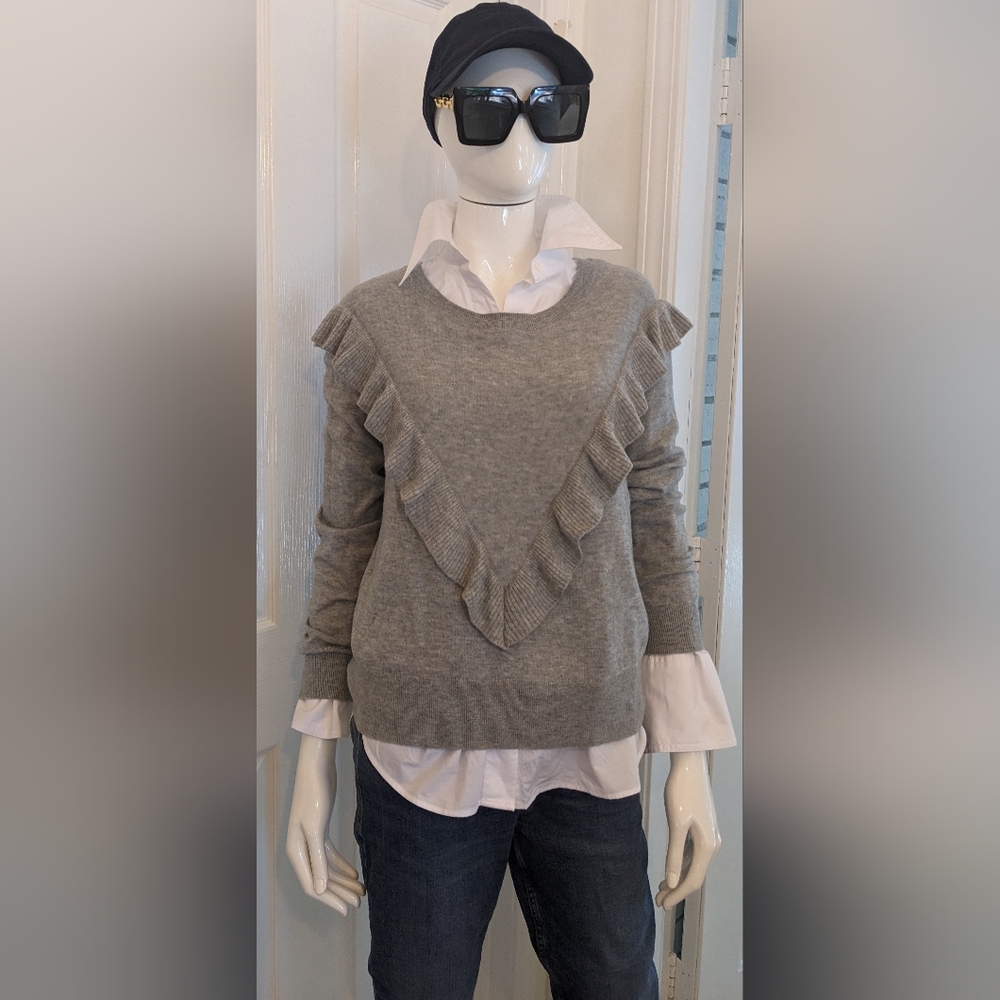 GAP Heather Gray Office Lyfestyle Long Sleeve Soft Knit Top Medium